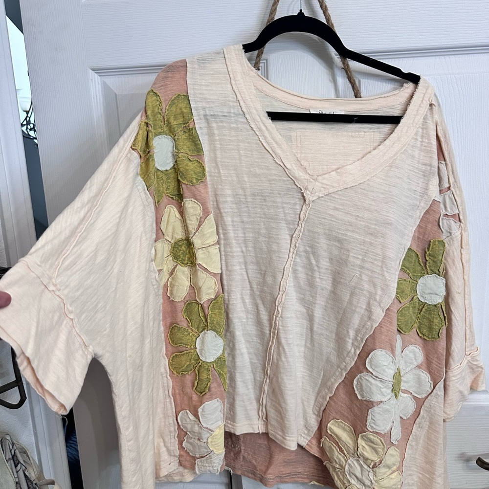 Oli & Hali Floral V-Neck Blouse - Cream and Green